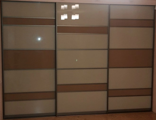 Шкаф со стеклом в Москве